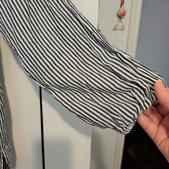 Old Navy Tunic Peasant Style Blouse/Top - Picture 6 of 7